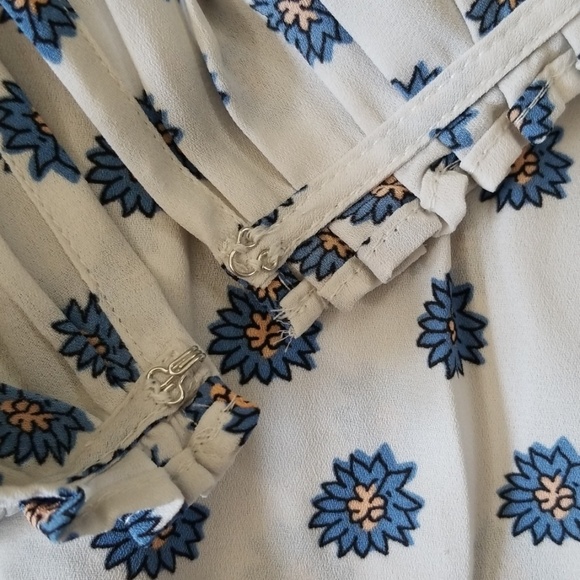 Loft pleated floral top - Picture 3 of 8